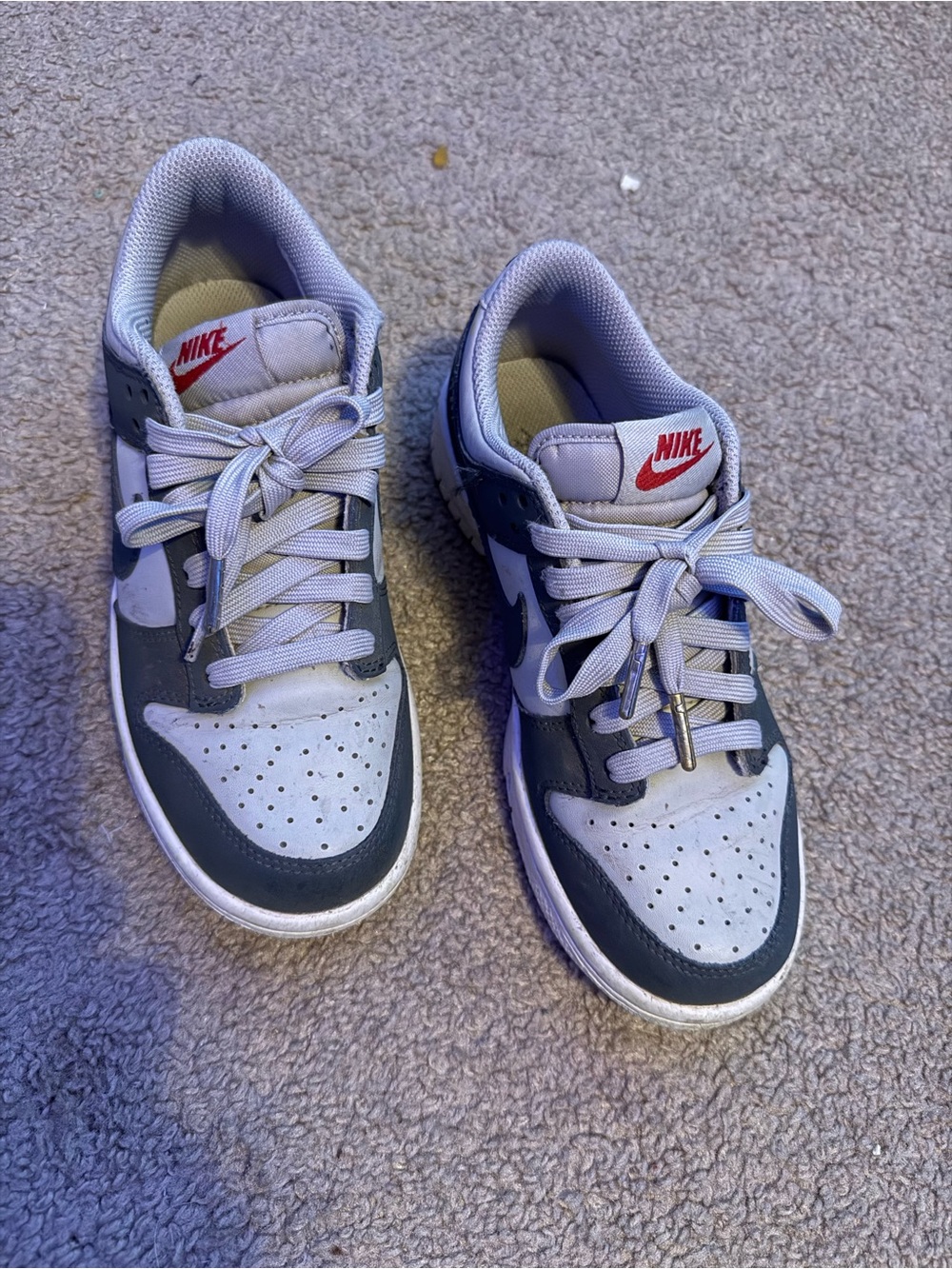 Nike Kids Grey, White & Red Low-Top Sneakers